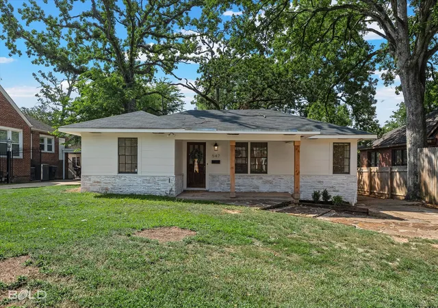 Photo 3 of Single family home for sale at 547 Forest Ave, Shreveport, LA 71104 | MLS# 21385782 | Listing updated on 2026-09-15