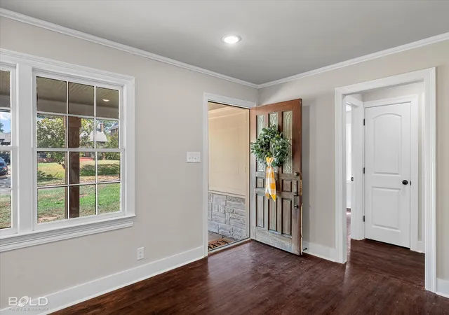Photo 4 of Single family home for sale at 547 Forest Ave, Shreveport, LA 71104 | MLS# 21385782 | Listing updated on 2026-09-15