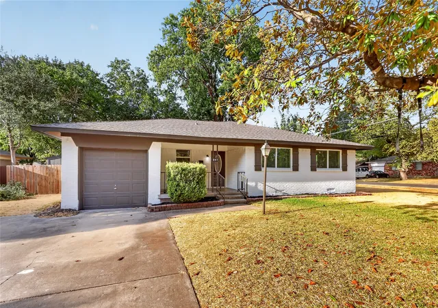 Photo 1 of Single family home for sale at 603 Warren St, Mesquite, TX 75149 | MLS# 21386067 | Listing updated on 2026-09-19