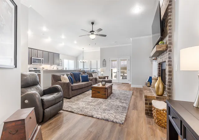 Photo 4 of Single family home for sale at 3919 Rose Hl Ct, Denison, TX 75020 | MLS# 21382369 | Listing updated on 2026-10-07