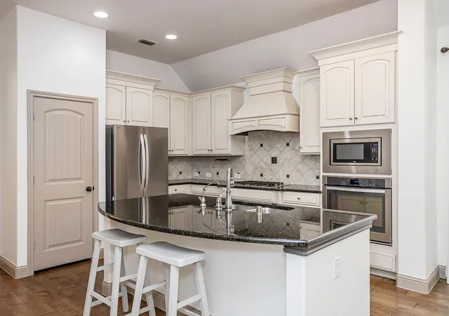 Photo 3 of Condo for sale at 8609 Grassland Dr, Mc Kinney, TX 75070 | MLS# 21386133 | Listing updated on 2026-09-15