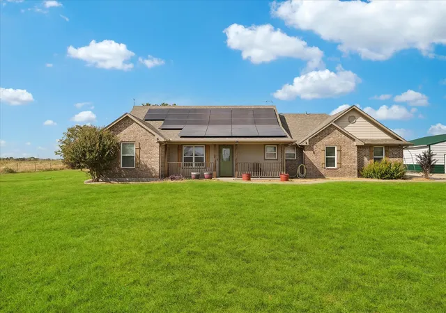 Photo 2 of Single family home for sale at 5060 Fm 6, Caddo Mills, TX 75135 | MLS# 21355827 | Listing updated on 2026-09-15