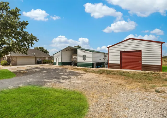 Photo 3 of Single family home for sale at 5060 Fm 6, Caddo Mills, TX 75135 | MLS# 21355827 | Listing updated on 2026-09-15