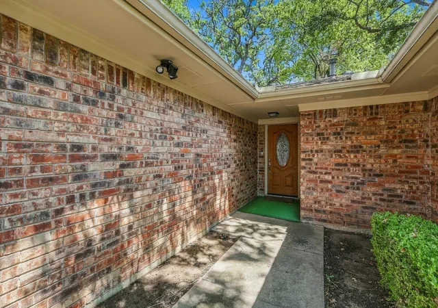 Photo 3 of Single family home for sale at 2724 Meadow Green, Bedford, TX 76021 | MLS# 21385668 | Listing updated on 2026-09-15