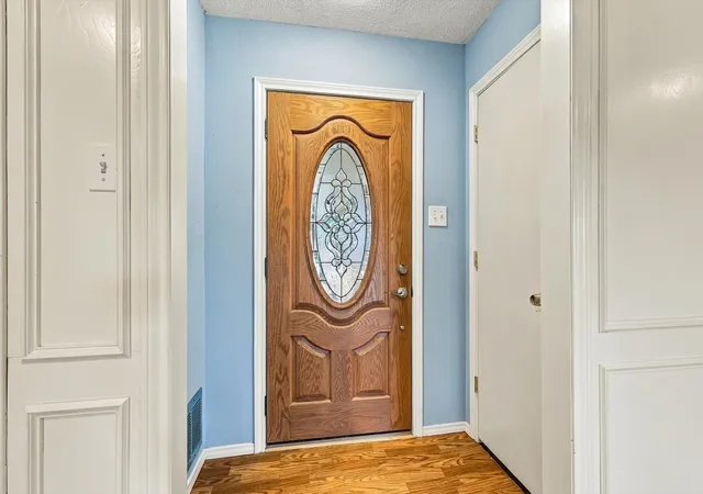 Photo 4 of Single family home for sale at 2724 Meadow Green, Bedford, TX 76021 | MLS# 21385668 | Listing updated on 2026-09-15