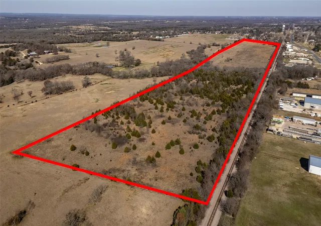 Photo 3 of Land for sale at Tbd S +/- 6369 Acres Neathery St, Collinsville, TX 76233 | MLS# 21383198 | Listing updated on 2026-09-15