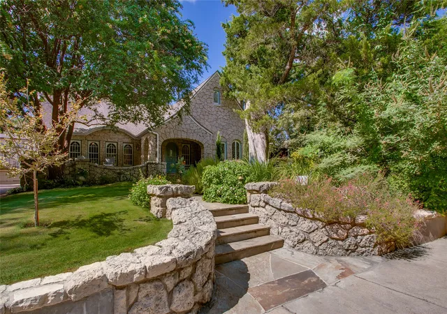 Photo 2 of Single family home for sale at 4119 Rock Crk Dr, Dallas, TX 75204 | MLS# 21383416 | Listing updated on 2026-10-05
