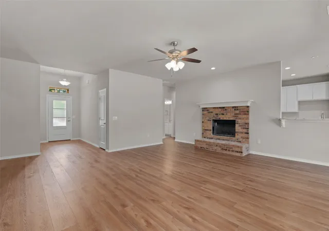 Photo 4 of Single family home for sale at 1203 Anthony, Gainesville, TX 76240 | MLS# 21386218 | Listing updated on 2026-09-15