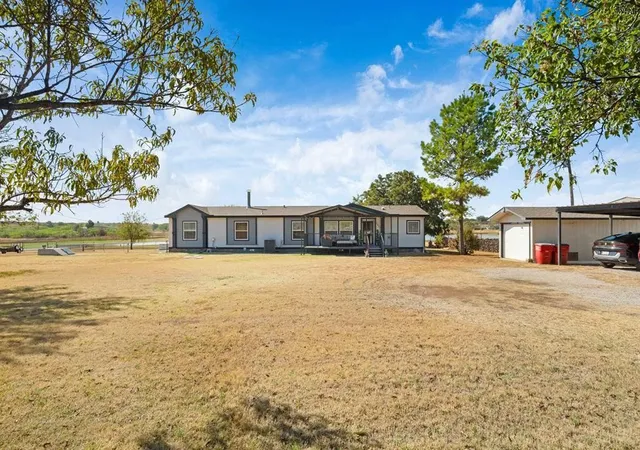 Photo 1 of Single family home for sale at 7653 Fm 2606, Henrietta, TX 76365 | MLS# 21386147 | Listing updated on 2026-09-15