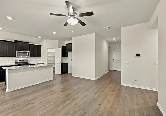 Photo 3 of Single family home for sale at 7424 Alfriston Pl, Mc Kinney, TX 75071 | MLS# 21386215 | Listing updated on 2026-09-30
