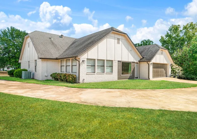 Photo 1 of Single family home for sale at 7123 Heather Ln, Paris, TX 75462 | MLS# 21385526 | Listing updated on 2026-09-21