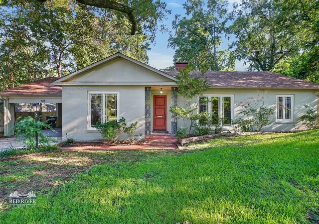 Photo 3 of Single family home for sale at 708 Azalea Dr, Shreveport, LA 71106 | MLS# 21384781 | Listing updated on 2026-09-27