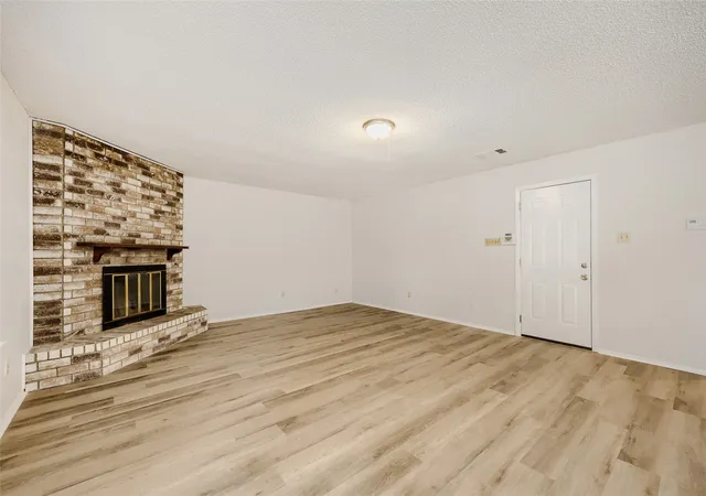 Photo 4 of Single family home for sale at 3332 Chalmette Ct, Forest Hill, TX 76140 | MLS# 21384436 | Listing updated on 2026-09-15