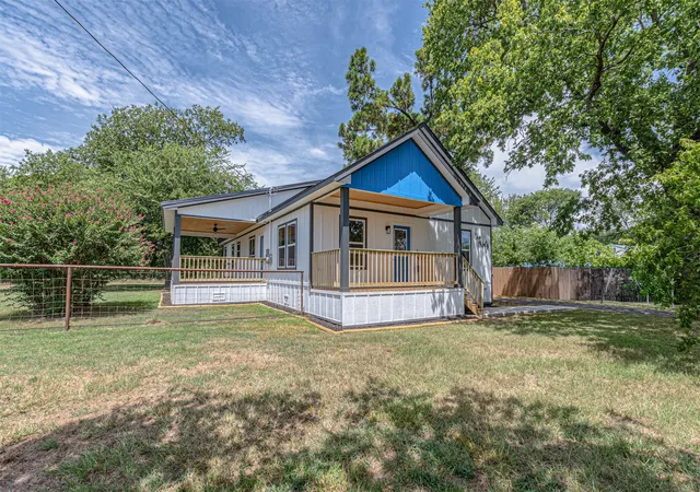 Photo 2 of Single family home for sale at 230 Rs County Rd 1530, Point, TX 75472 | MLS# 21386253 | Listing updated on 2026-09-15