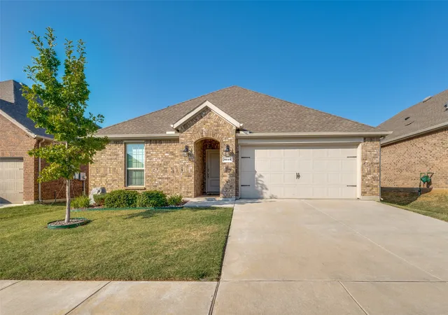 Photo 2 of Single family home for sale at 3215 Texas Trl, Aubrey, TX 76227 | MLS# 21385530 | Listing updated on 2026-09-27