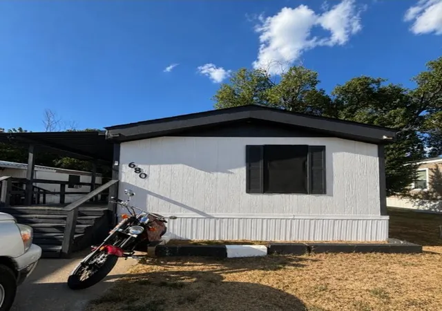 Photo 1 of Manufactured home for sale at 402 E Hwy 121 Trl, Lewisville, TX 75057 | MLS# 21378197 | Listing updated on 2026-10-19