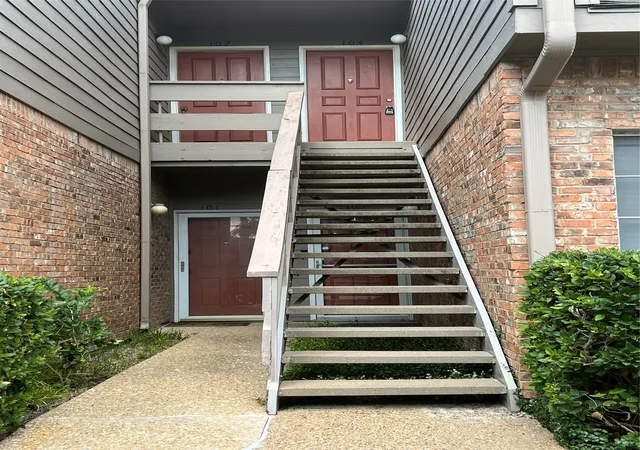 Condo for sale at 9801 Royal Ln #104 Bldg. E, Dallas, TX 75231 | MLS# 21385950