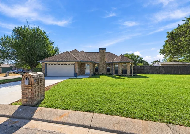 Photo 2 of Single family home for sale at 10201 Maverick Dr, Fort Worth, TX 76108 | MLS# 21386329 | Listing updated on 2026-09-28