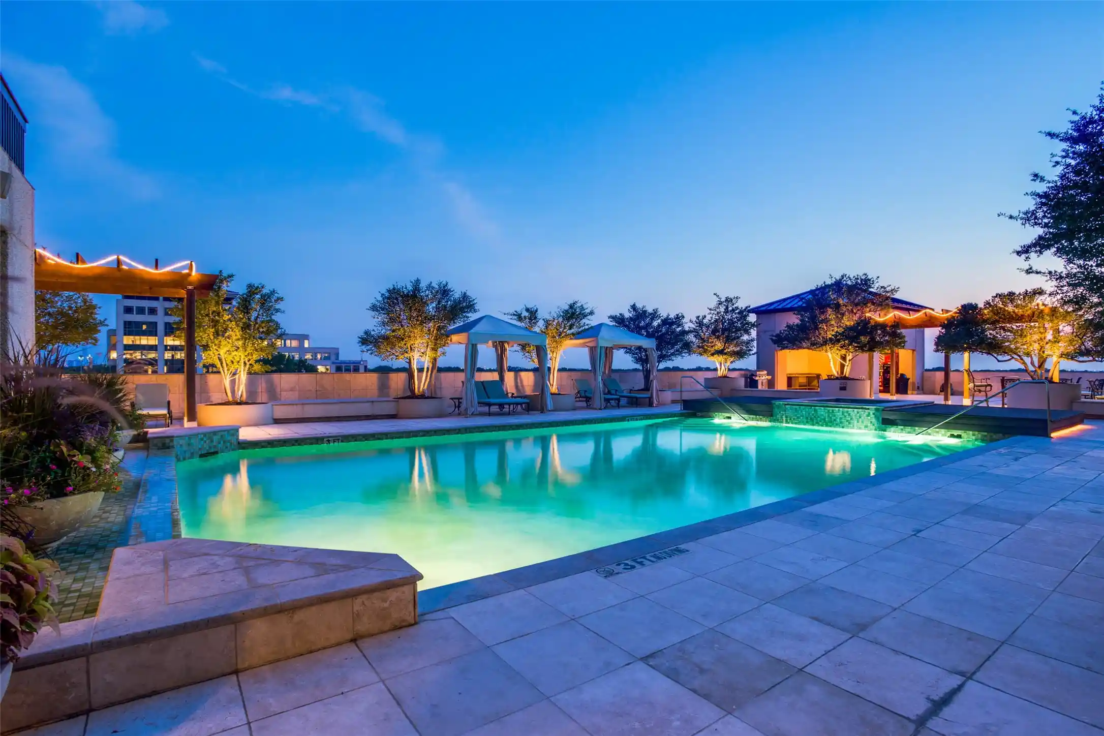 Listing Photo 36 - Condo for sale in 5909 Luther Ln located at 5909 Luther Ln, Dallas, TX 75225 - Unit #1401