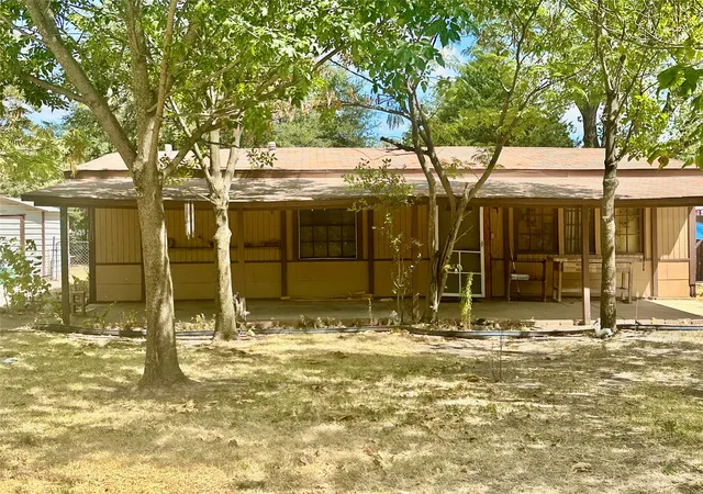 Photo 1 of Sale Pending at 1310 Crst Park Dr, Mesquite, TX 75149 | MLS# 21385194 | Listing updated on 2026-09-16