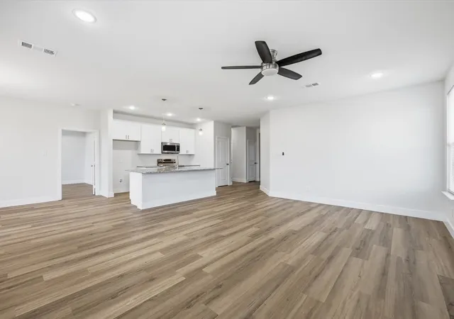 Photo 4 of Single family home for sale at 108 N Couch St, Italy, TX 76651 | MLS# 21381225 | Listing updated on 2026-09-15