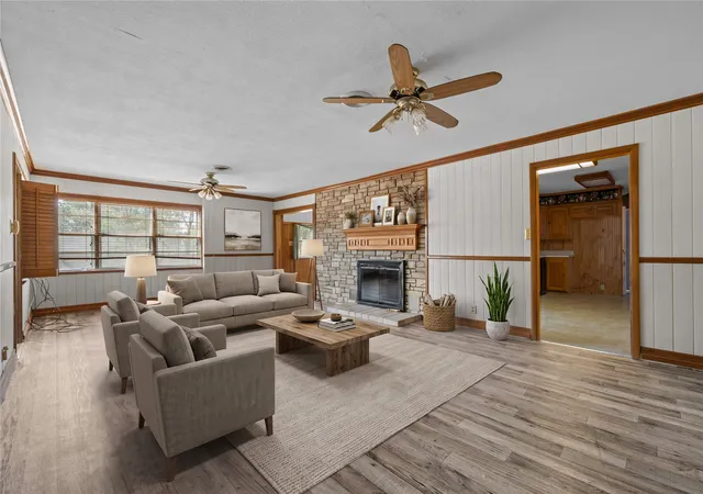 Photo 4 of Single family home for sale at 1011 E Connell St, Breckenridge, TX 76424 | MLS# 21376153 | Listing updated on 2026-09-15