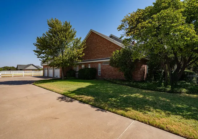 Photo 2 of Single family home for sale at 7170 Fm 142, Stamford, TX 79553 | MLS# 21386487 | Listing updated on 2026-09-15