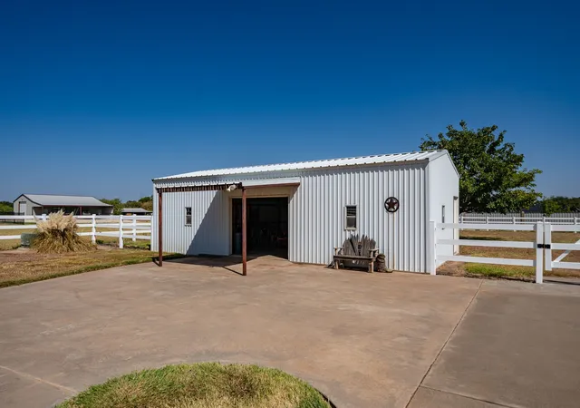 Photo 3 of Single family home for sale at 7170 Fm 142, Stamford, TX 79553 | MLS# 21386487 | Listing updated on 2026-09-15