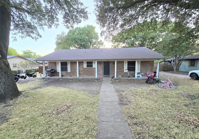 Photo 1 of Single family home for sale at 113 S Valley St, Red Oak, TX 75154 | MLS# 21384931 | Listing updated on 2026-10-03