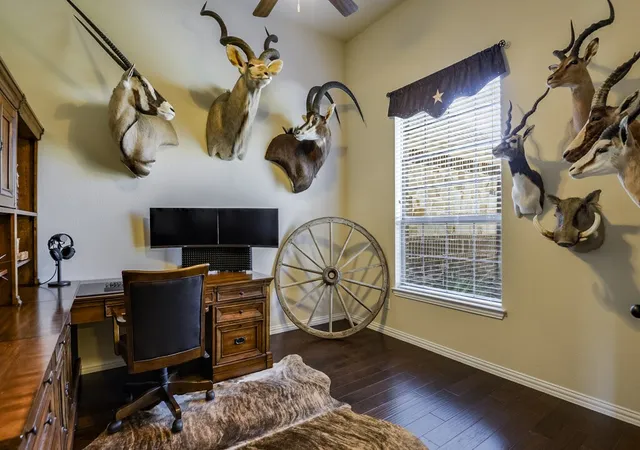 Photo 3 of Single family home for sale at 115 Traveller St, Waxahachie, TX 75165 | MLS# 21384925 | Listing updated on 2026-10-02