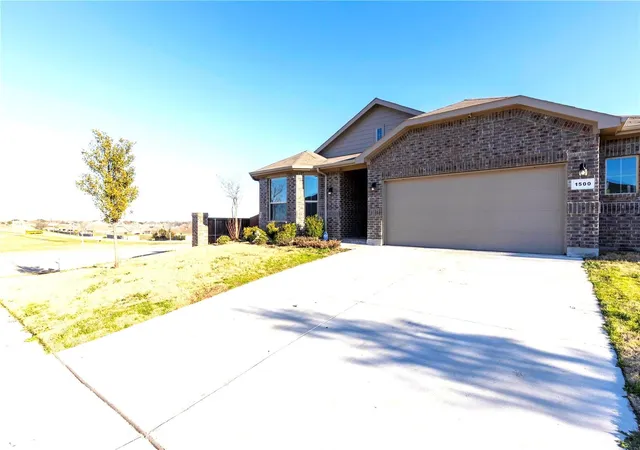 Photo 1 of Single family home for sale at 1500 Livermore Ln, Cleburne, TX 76033 | MLS# 21386515 | Listing updated on 2026-09-15