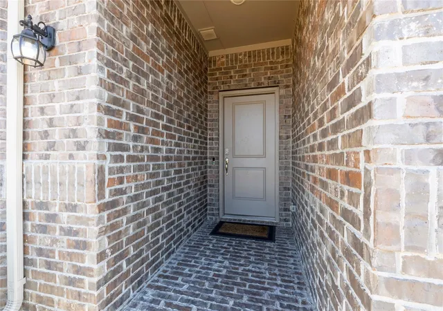 Photo 2 of Single family home for sale at 1500 Livermore Ln, Cleburne, TX 76033 | MLS# 21386515 | Listing updated on 2026-09-15