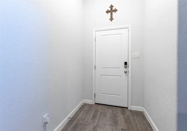 Photo 3 of Single family home for sale at 1500 Livermore Ln, Cleburne, TX 76033 | MLS# 21386515 | Listing updated on 2026-09-15