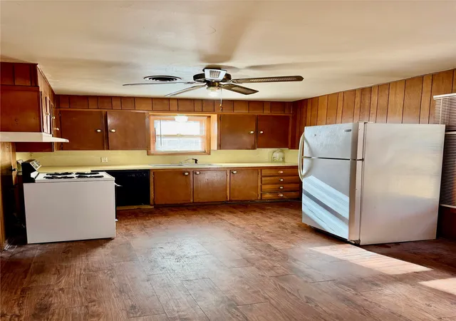 Photo 3 of Single family home for sale at 3816 N 10th Street, Abilene, TX 79603 | MLS# 21386402 | Listing updated on 2026-10-07