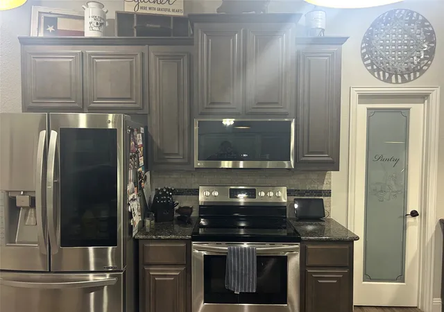 Photo 3 of Single family home for sale at 536 Graceful Pl, Lavon, TX 75166 | MLS# 21383250 | Listing updated on 2026-09-15
