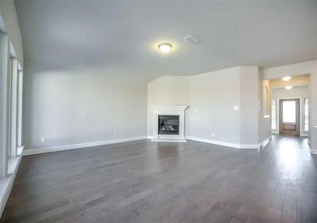 Photo 2 of Single family home for sale at 1729 Ridge Crk Ln, Aubrey, TX 76227 | MLS# 21386488 | Listing updated on 2026-09-15