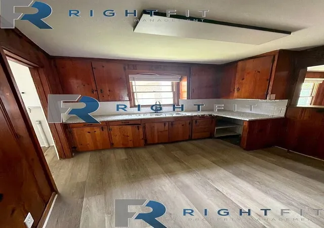 Photo 2 of Single family home for sale at 1214 Mockingbird Ln, Texarkana, TX 75501 | MLS# 21386544 | Listing updated on 2026-09-15