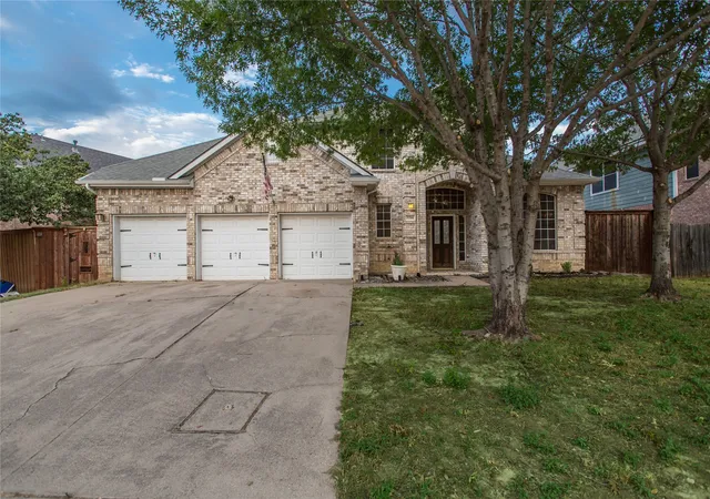 Photo 1 of Single family home for sale at 5704 Windmere Ln, Haltom City, TX 76137 | MLS# 21385600 | Listing updated on 2026-09-15