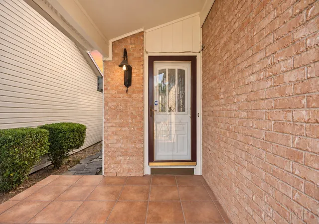 Photo 2 of Single family home for sale at 417 Santa Rosa Dr, Garland, TX 75043 | MLS# 21386040 | Listing updated on 2026-09-15