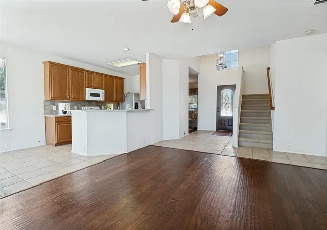 Photo 4 of Single family home for sale at 10236 Sourwood Dr, Fort Worth, TX 76244 | MLS# 21378716 | Listing updated on 2026-09-15