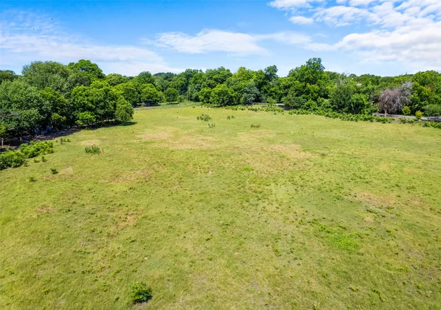 Photo 4 of Land for sale at 1213 S Houston School Rd, Lancaster, TX 75146 | MLS# 21386559 | Listing updated on 2026-09-15