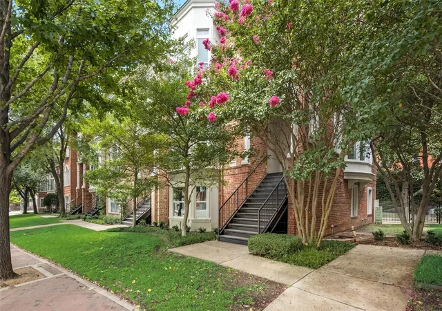 Photo 1 of Condo for sale at 2205 Canton St #111, Dallas, TX 75201 | MLS# 21386569 | Listing updated on 2026-09-15