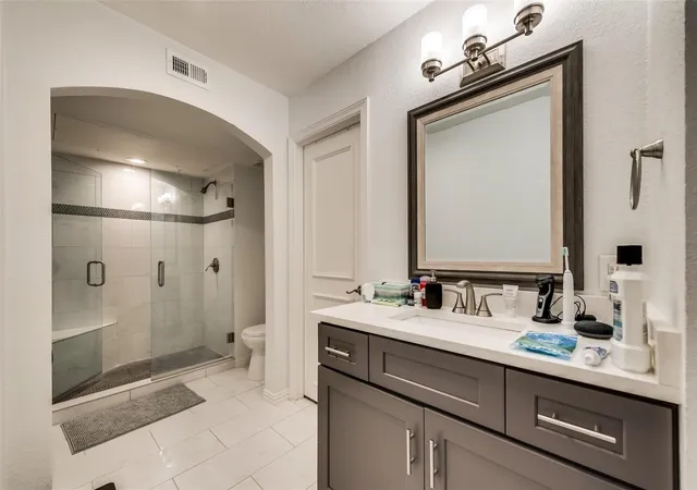 Photo 3 of Condo for sale at 2205 Canton St #111, Dallas, TX 75201 | MLS# 21386569 | Listing updated on 2026-09-15