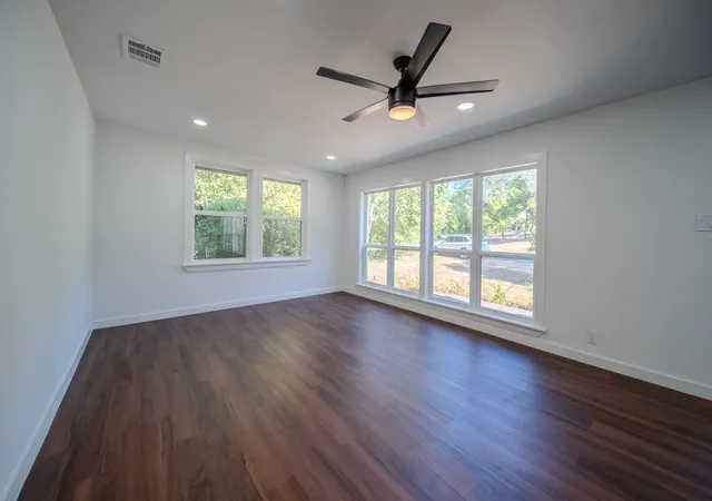 Photo 4 of Single family home for sale at 7054 Fairdale Ave, Dallas, TX 75227 | MLS# 21386413 | Listing updated on 2026-09-15