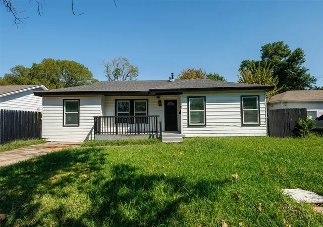 Photo 1 of Single family home for sale at 805 Crockett St, Garland, TX 75040 | MLS# 21373349 | Listing updated on 2026-09-15