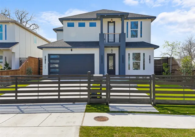 Photo 2 of Single family home for sale at 703 Buckalew St, Dallas, TX 75208 | MLS# 21386627 | Listing updated on 2026-09-15