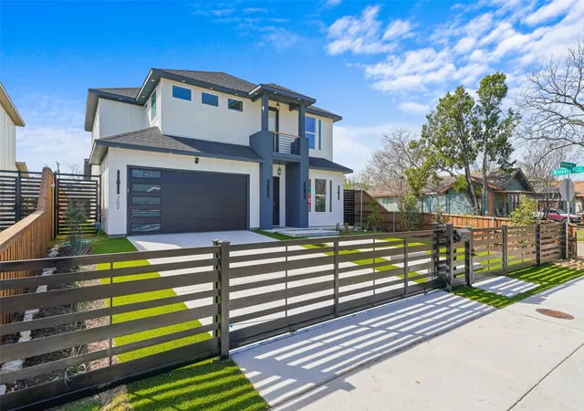 Photo 3 of Single family home for sale at 703 Buckalew St, Dallas, TX 75208 | MLS# 21386627 | Listing updated on 2026-09-15