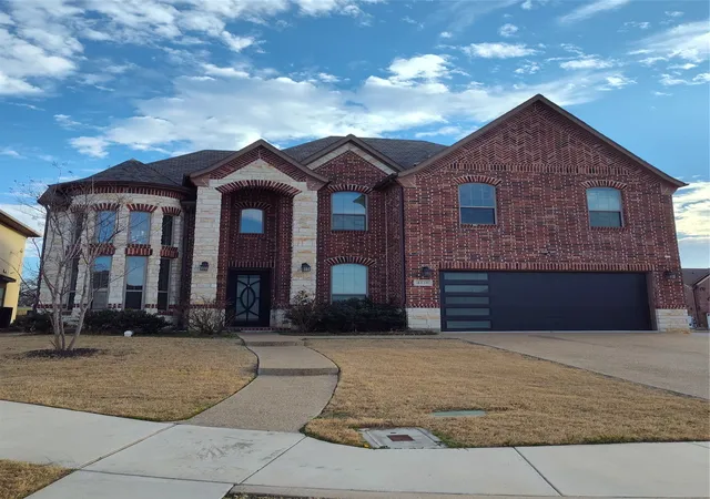 Photo 3 of Single family home for sale at 4428 Batuta Ct, Irving, TX 75061 | MLS# 21386512 | Listing updated on 2026-09-15