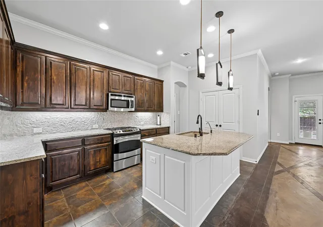 Photo 3 of Single family home for sale at 6918 Belteau Ln, Dallas, TX 75227 | MLS# 21386637 | Listing updated on 2026-09-15