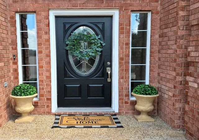 Photo 2 of Single family home for sale at 316 Harbor Landing Dr, Rockwall, TX 75032 | MLS# 21386605 | Listing updated on 2026-10-07